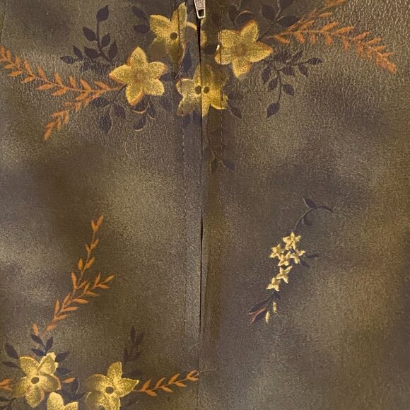 Ladies skirt - Picture 2 of 4